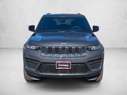 New 2025 Jeep Grand Cherokee Laredo X w/ Luxury Tech Group I image 5