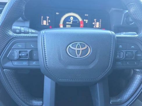 Used 2025 Toyota Tacoma SR5 RWD image 33