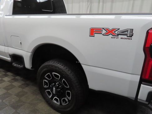 Used 2025 Ford F250 Platinum w/ FX4 Off-Road Package image 52