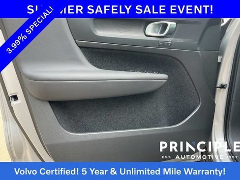 Certified 2023 Volvo C40 Recharge Core AWD/4WD image 26