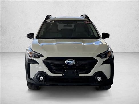 Used 2025 Subaru Outback Premium AWD/4WD image 7