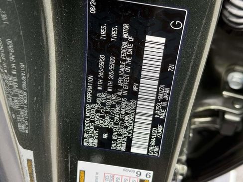 Used 2024 Lexus GX 550 w/ Accessory Package (2T) image 32