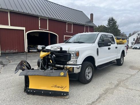 Used 2022 Ford F250 XL w/ Power Equipment Group AWD/4WD image 2