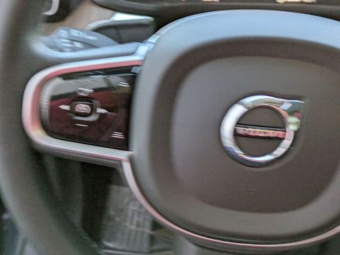 Used 2023 Volvo XC60 T8 Ultimate image 18