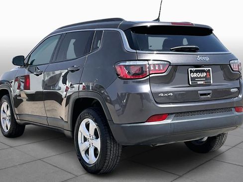 Used 2019 Jeep Compass Latitude w/ Cold Weather Group image 11