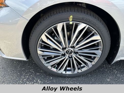 Certified 2025 Nissan Altima 2.5 SL FWD image 13