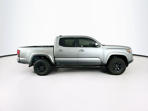 Used 2023 Toyota Tacoma SR5 RWD image 10