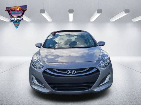 Used 2013 Hyundai Elantra GT w/ Style Pkg FWD image 2