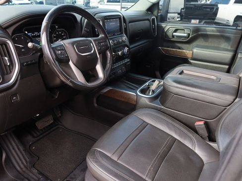 Used 2021 GMC Sierra 3500 Denali w/ Denali Ultimate Package image 12