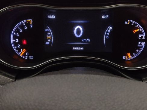 Used 2017 Jeep Grand Cherokee Altitude image 23