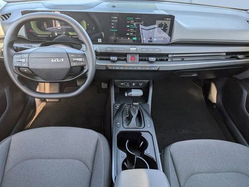 Used 2025 Kia K4 LXS FWD image 13