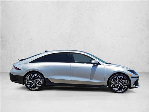 Used 2024 Hyundai Ioniq 6 Limited RWD image 4