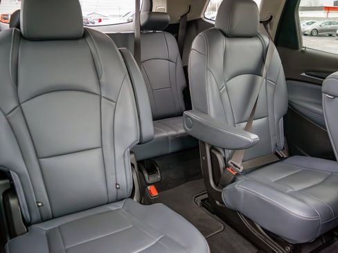 Used 2021 Buick Enclave Essence image 36