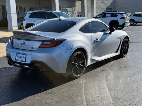 Used 2022 Toyota GR86 Premium w/ ALL Weather Mat Package (TMS) image 3