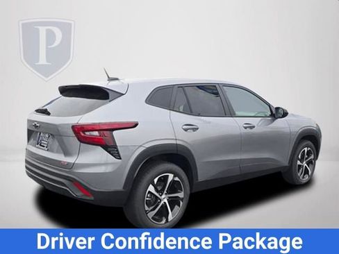 New 2026 Chevrolet Trax RS FWD image 6