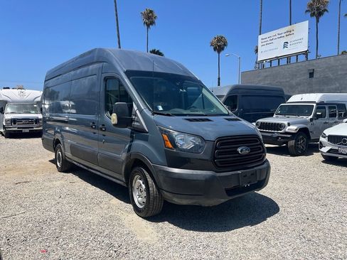 Used 2019 Ford Transit 250 148 High Roof Extended RWD image 3