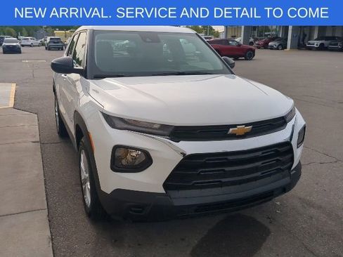 Used 2023 Chevrolet TrailBlazer LS AWD/4WD image 9