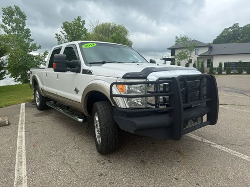 Used 2012 Ford F250 Lariat w/ FX4 Off Road Pkg AWD/4WD image 3