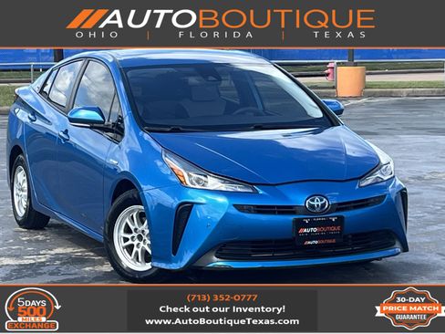 Used 2020 Toyota Prius LE image 1