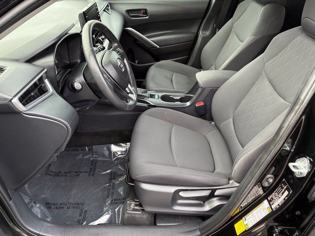 Used 2022 Toyota Corolla Cross LE w/ Moonroof Package AWD/4WD image 16