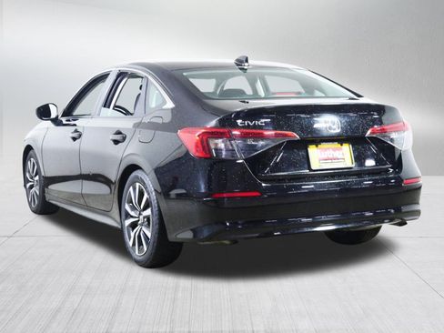 Used 2022 Honda Civic EX image 5