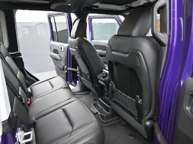 New 2026 Jeep Wrangler Unlimited Sahara w/ Whitecap Package AWD/4WD image 18