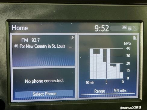 Used 2021 Toyota RAV4 XLE image 19