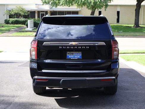 Used 2023 Chevrolet Suburban LS RWD image 6