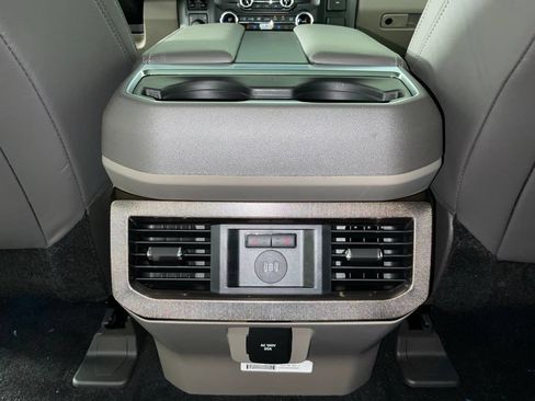 New 2026 Ford F350 Platinum w/ Platinum Plus Package AWD/4WD image 18