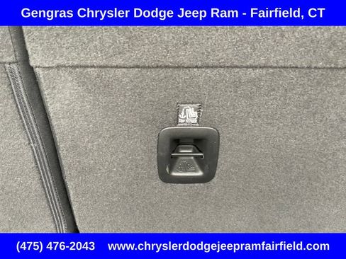 Used 2024 Jeep Wrangler Unlimited AWD/4WD image 34
