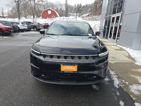 Used 2025 Jeep Wagoneer S Launch Edition image 2