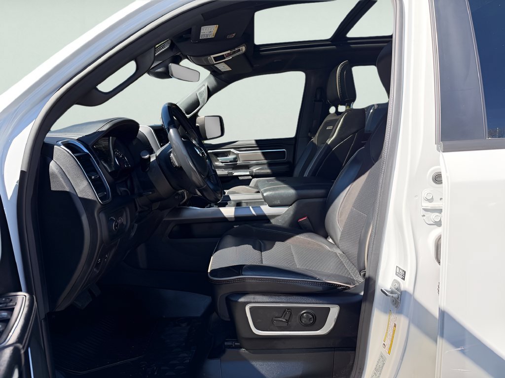 Used 2023 RAM 1500 Laramie AWD/4WD image 18