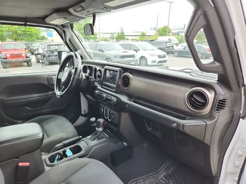 Used 2021 Jeep Gladiator Sport AWD/4WD image 18