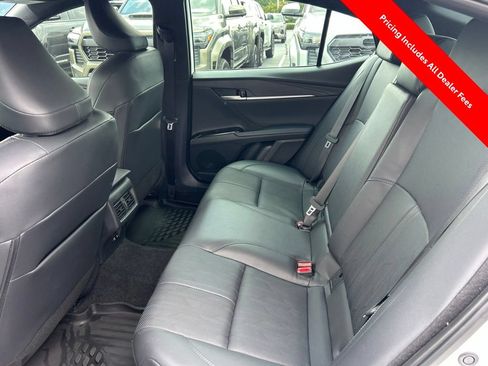 Used 2025 Toyota Camry XSE FWD image 15