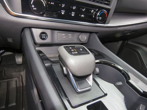 Certified 2025 Nissan Rogue S AWD/4WD image 15