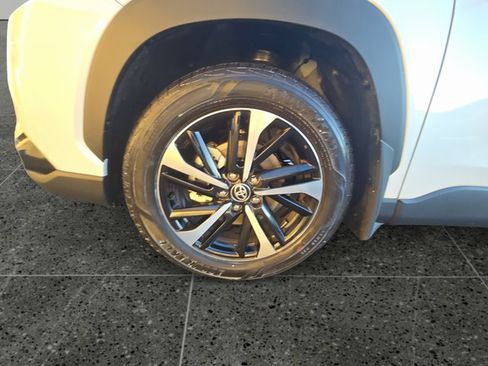 Used 2024 Toyota Corolla Cross XSE image 18