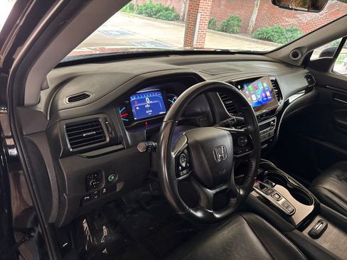 Used 2020 Honda Pilot Touring image 16
