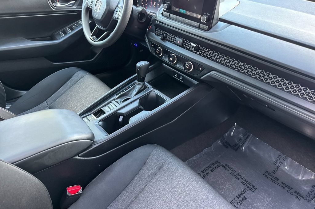 Used 2025 Honda Accord SE image 13