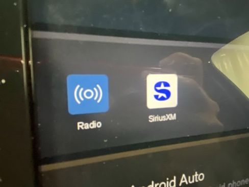 Used 2025 Volvo XC40 B5 Core image 20