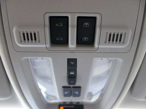 Used 2013 Cadillac SRX Luxury w/ Driver Awareness Package FWD image 9