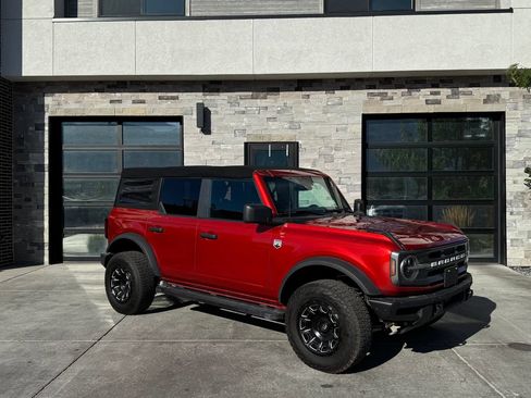 Used 2022 Ford Bronco Big Bend AWD/4WD image 1