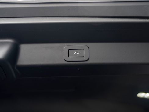 Used 2025 Land Rover Range Rover Sport Autobiography image 24