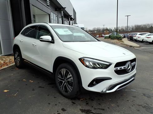 New 2026 Mercedes-Benz GLA 250 4MATIC image 8
