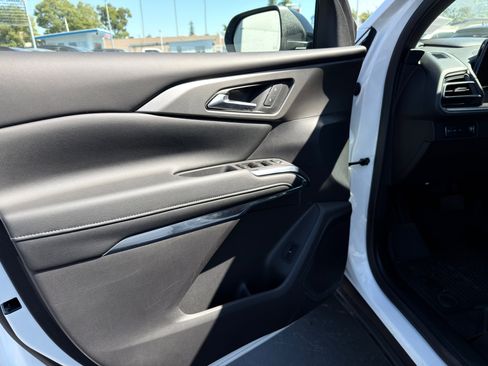 New 2026 Chevrolet Traverse LT w/ LPO, Floor Liner Package image 24