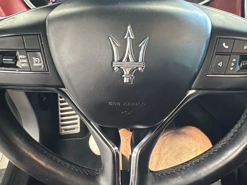 Used 2017 Maserati Ghibli w/ Luxury Package image 18