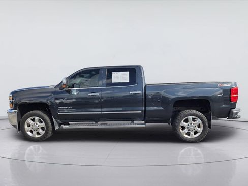 Used 2017 Chevrolet Silverado 2500 LTZ w/ LTZ Plus Package AWD/4WD image 5
