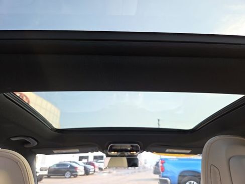 Used 2025 Mercedes-Benz C 300 4MATIC Sedan image 22