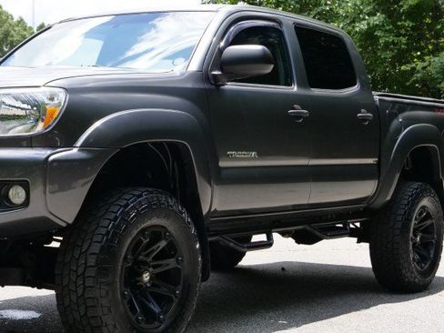Used 2014 Toyota Tacoma PreRunner w/ SR5 Package RWD image 42