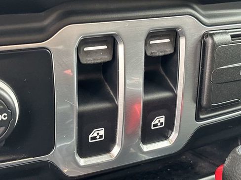 Certified 2020 Jeep Wrangler Sport AWD/4WD image 20
