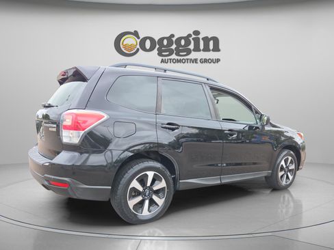 Used 2017 Subaru Forester 2.5i Premium w/ Popular Package #2A AWD/4WD image 5